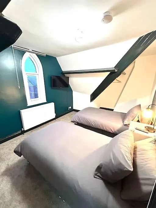 Luxurious Bridlington Villa Sleeps 13 Semesterbostad